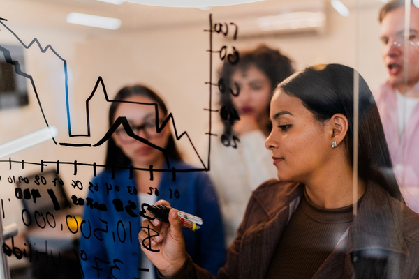 Measuring the Impact of Training: Methods, Indicators, and Feedback from Experience